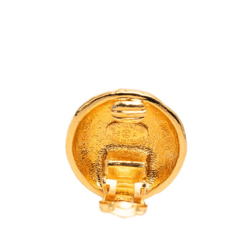 Chanel CC Logo Vintage Round Earrings 96 Gold Plated — view 3
