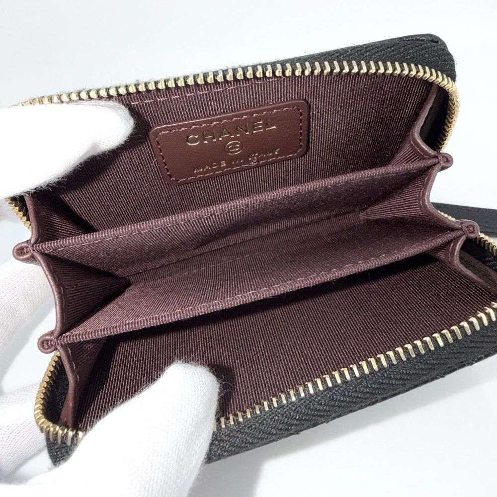 Chanel Coin Case Quilted Classic Zip Card CC Logo Purse Caviar Leather Black — view 4