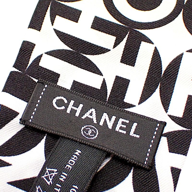 Chanel Slim Bandeau Scarf Silk White SA — view 8