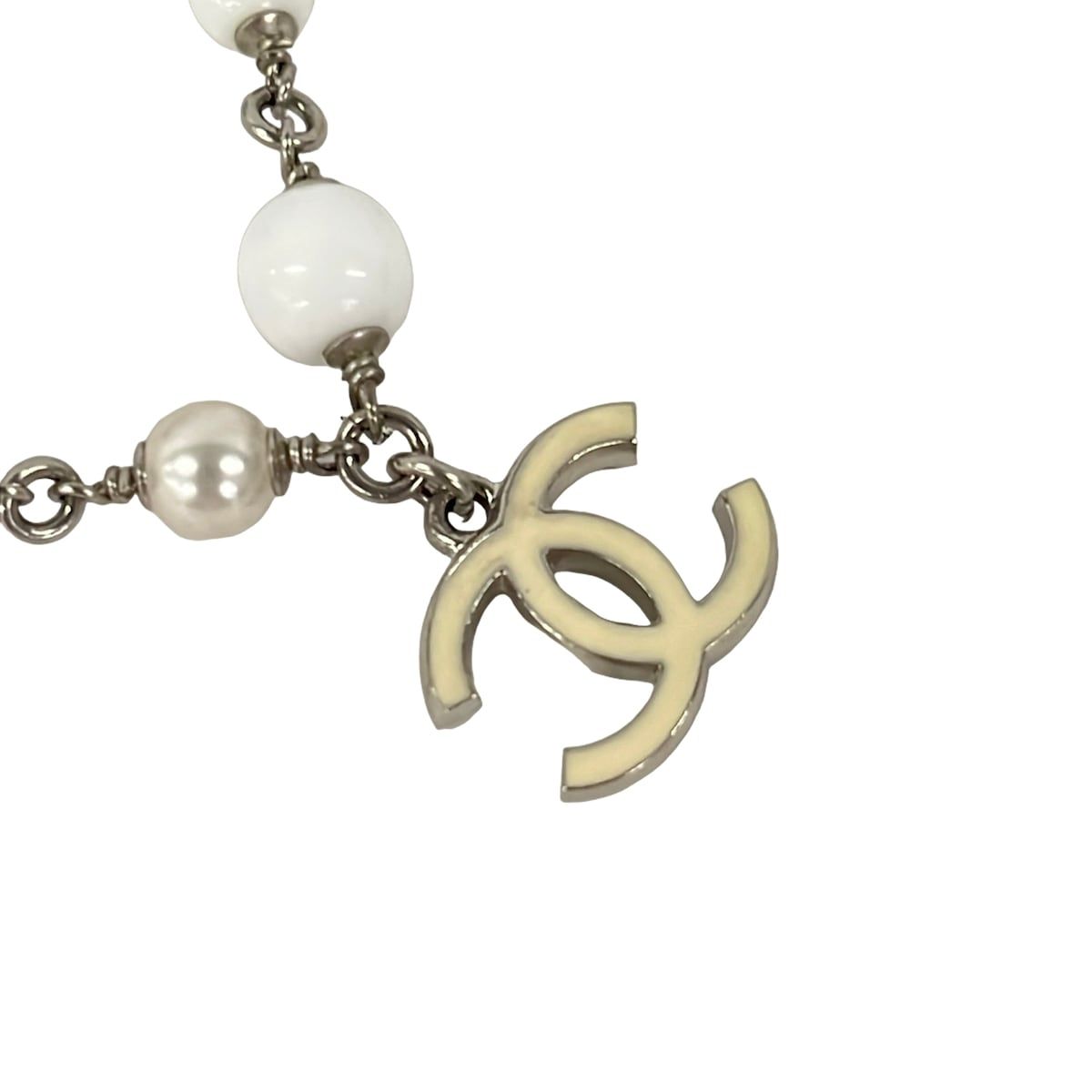Chanel Bracelet CC Logo Silver White — view 2