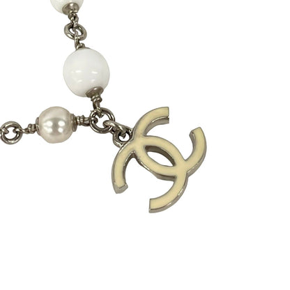 Chanel Bracelet CC Logo Silver White — view 2