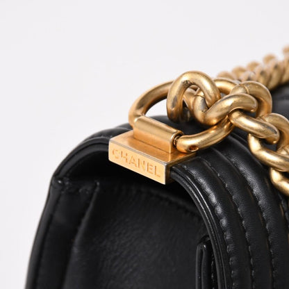 Chanel Boy 25 Chain Shoulder Bag Base CC Logo Lambskin Black — view 6