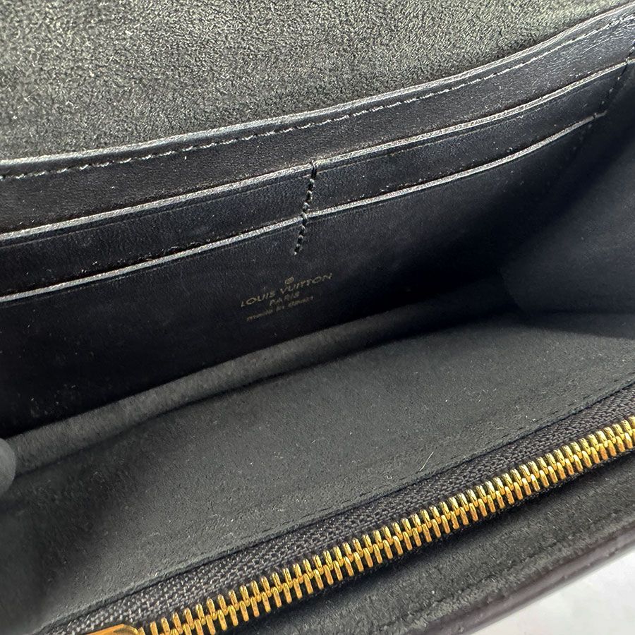 Louis Vuitton Belt Bag Monogram Reverse Dauphine — view 5