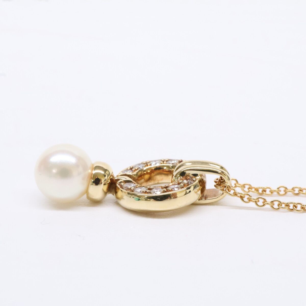 Tiffany & Co Polished 750 6.3 Door Knock Pearl Diamond Necklace — view 3