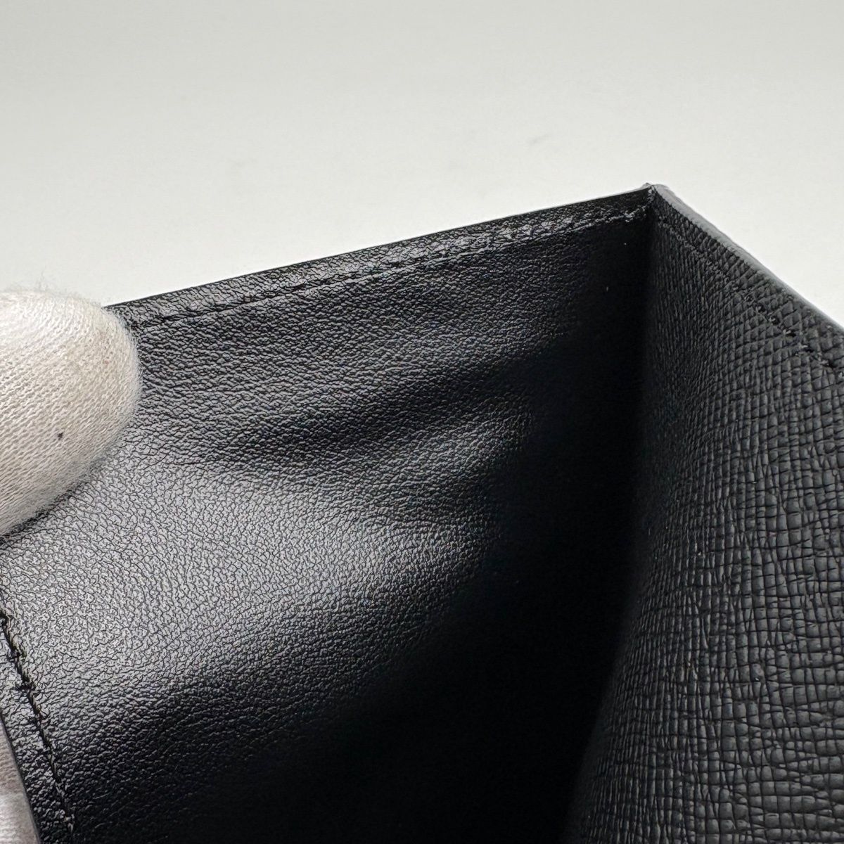 Louis Vuitton Couverture Passport NM Holder Card Case Monogram Eclipse Black — view 3