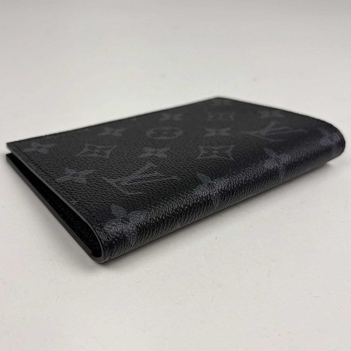 Louis Vuitton Couverture Passport NM Holder Card Case Monogram Eclipse Black — view 2