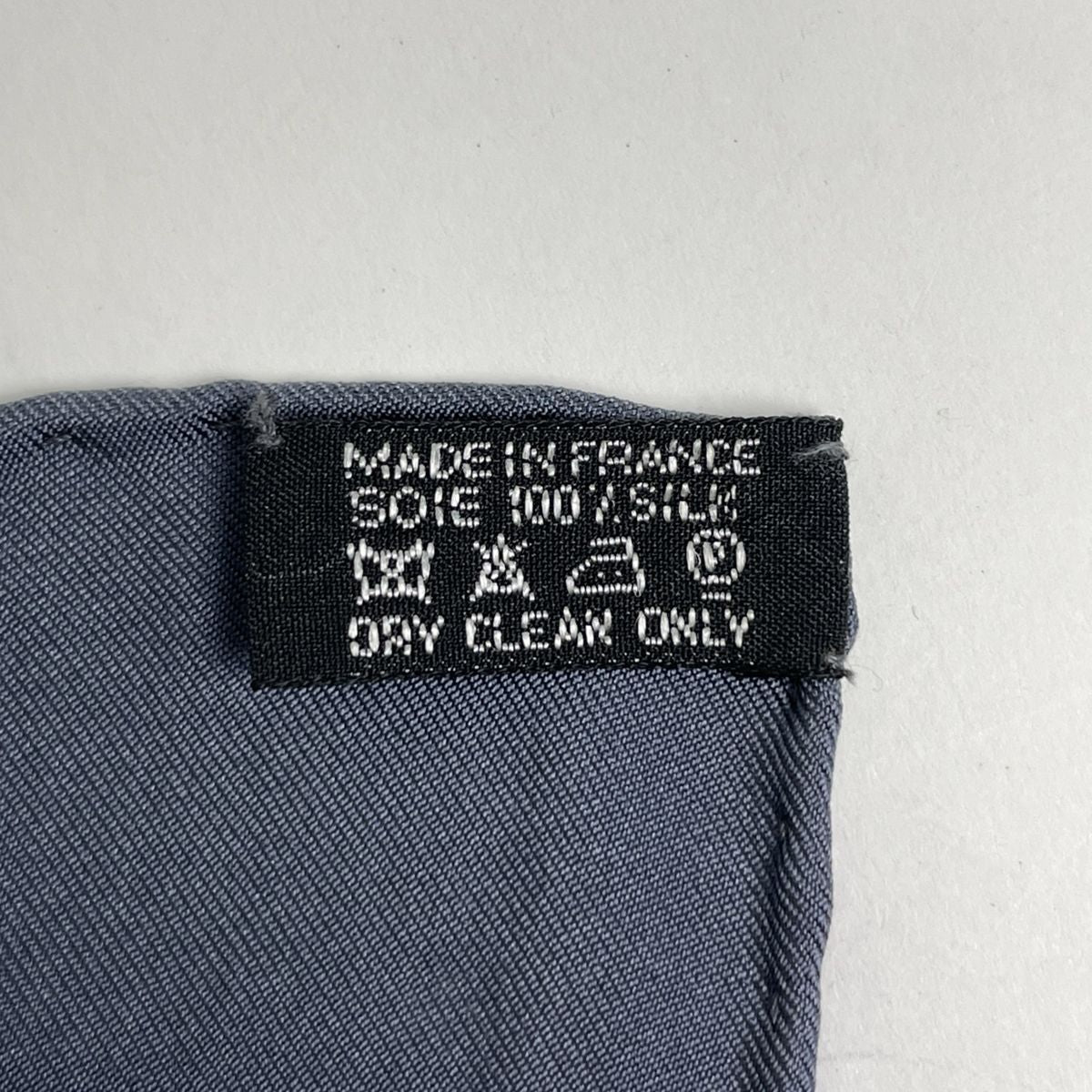 Hermes Carre 90 Tendresse Feline Wild Kindness Scarf Silk — view 2