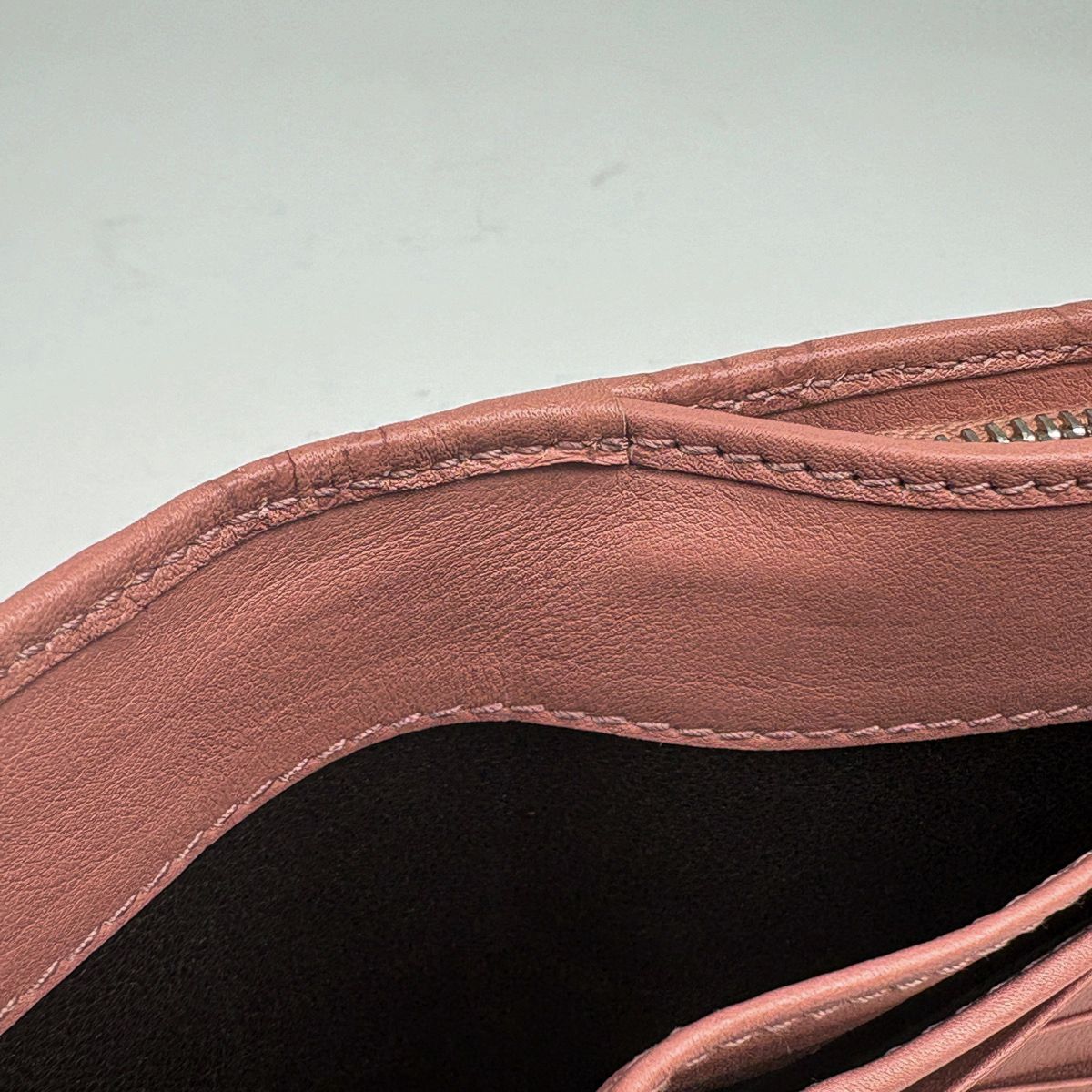 Gucci Guccissima Bifold Wallet GG Pattern Shi Marais the Pink — view 4