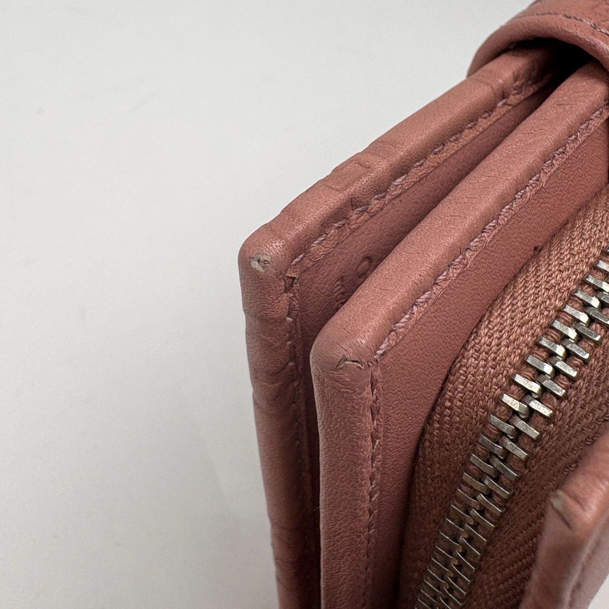 Gucci Guccissima Bifold Wallet GG Pattern Shi Marais the Pink — view 3