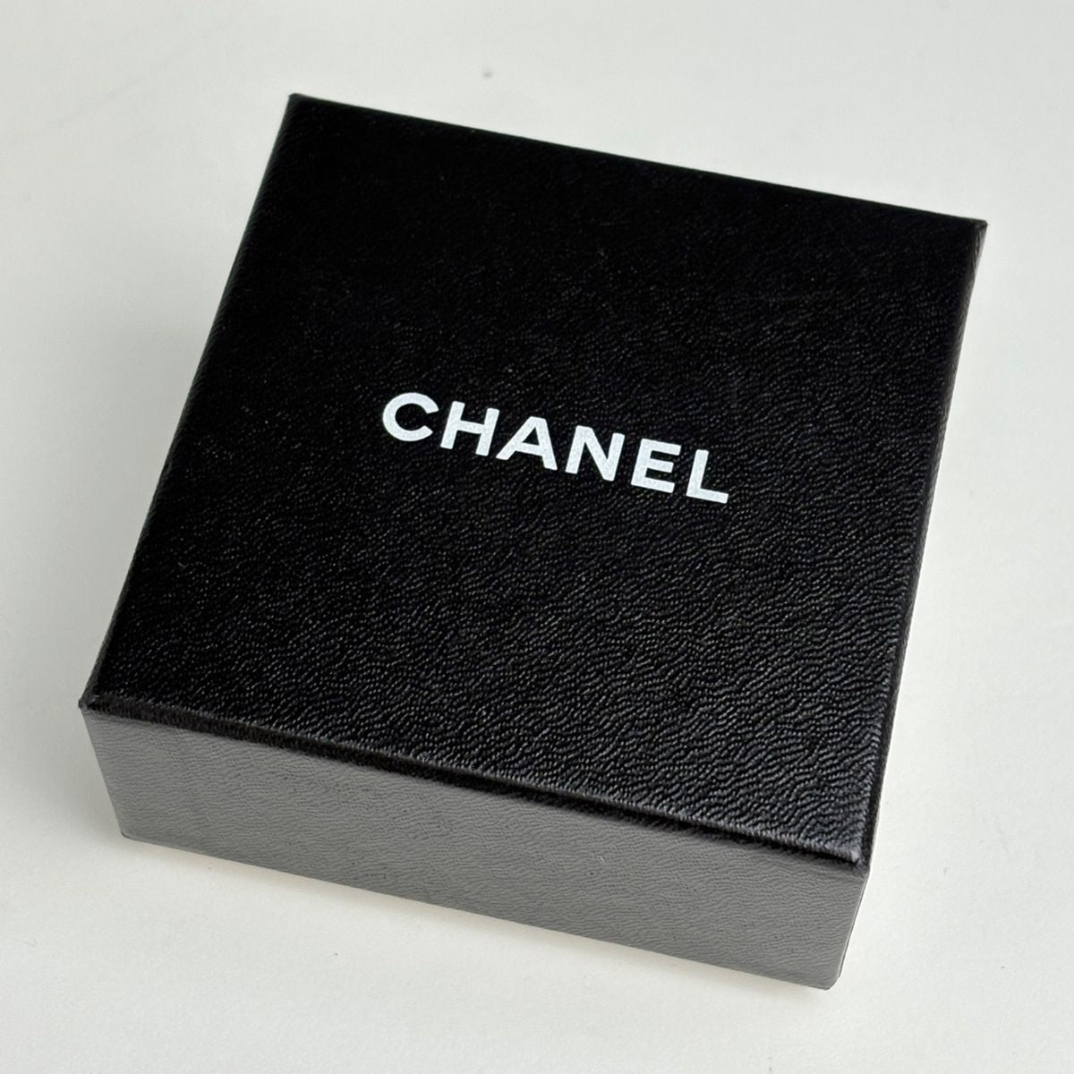 Chanel CC Logo Color Stone Brooch Gold Plated — view 7