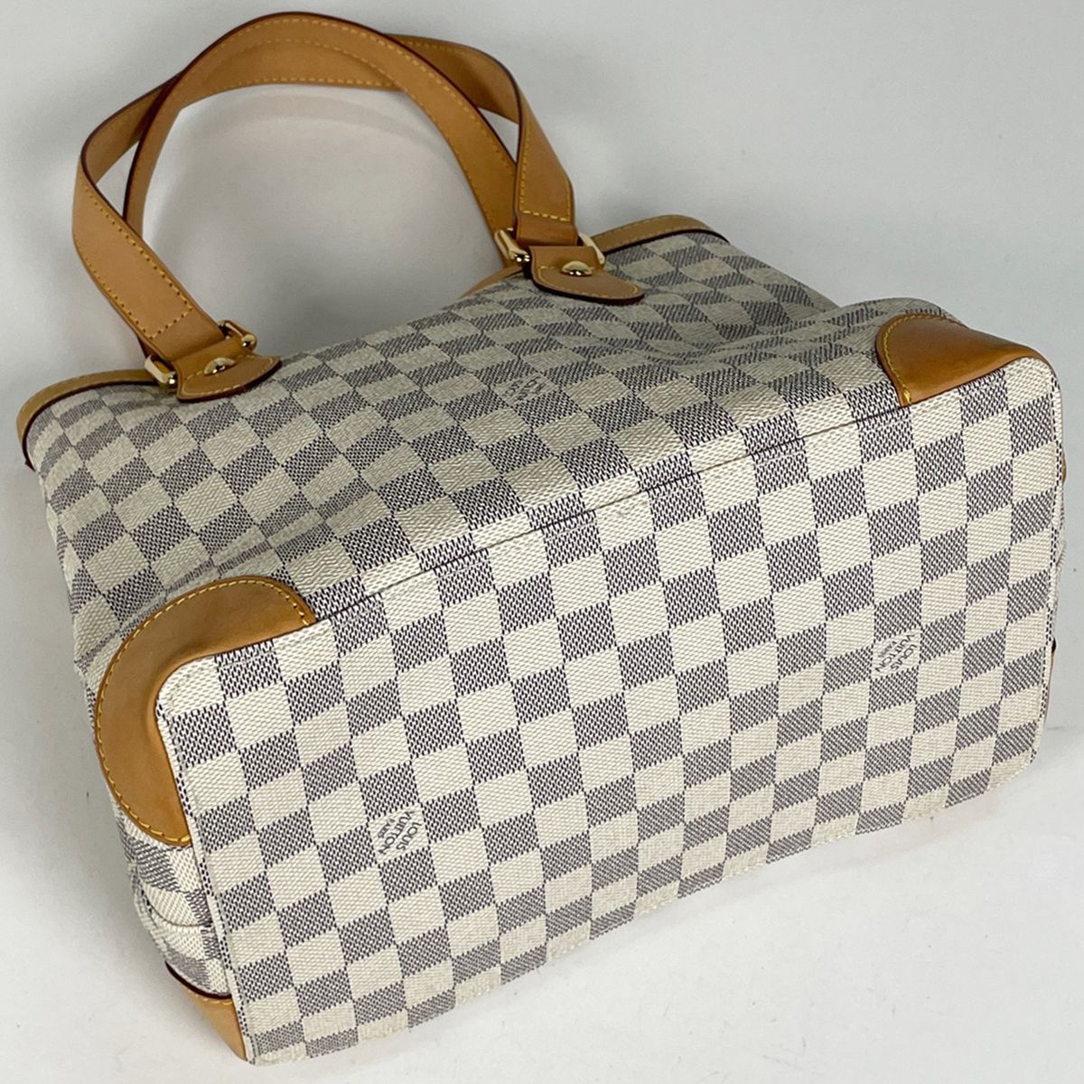 Louis Vuitton Hampstead PM Shoulder Handbag Damier Azur White — view 2