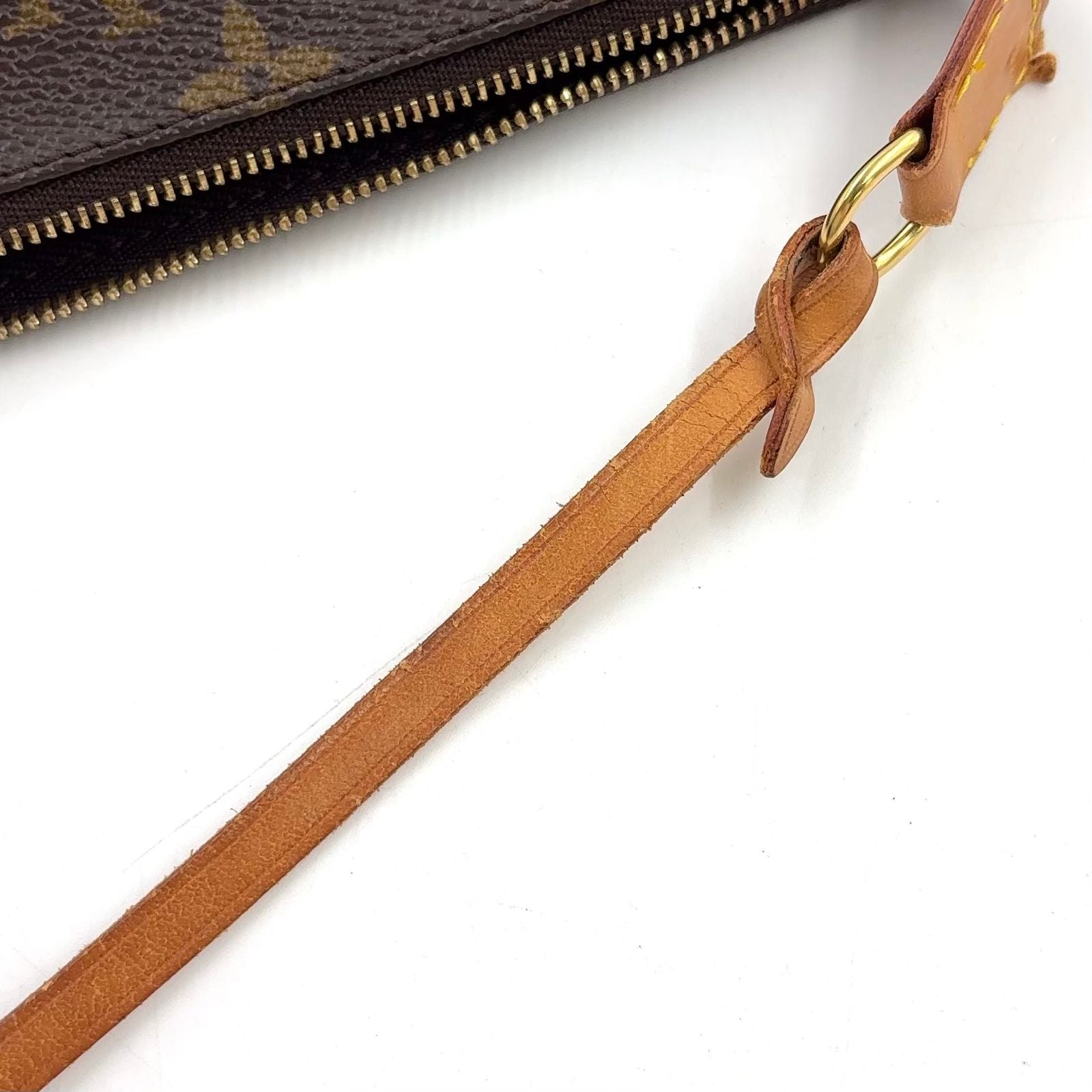 Louis Vuitton Pochette Monogram Leather Brown Light Handbag Gold — view 7