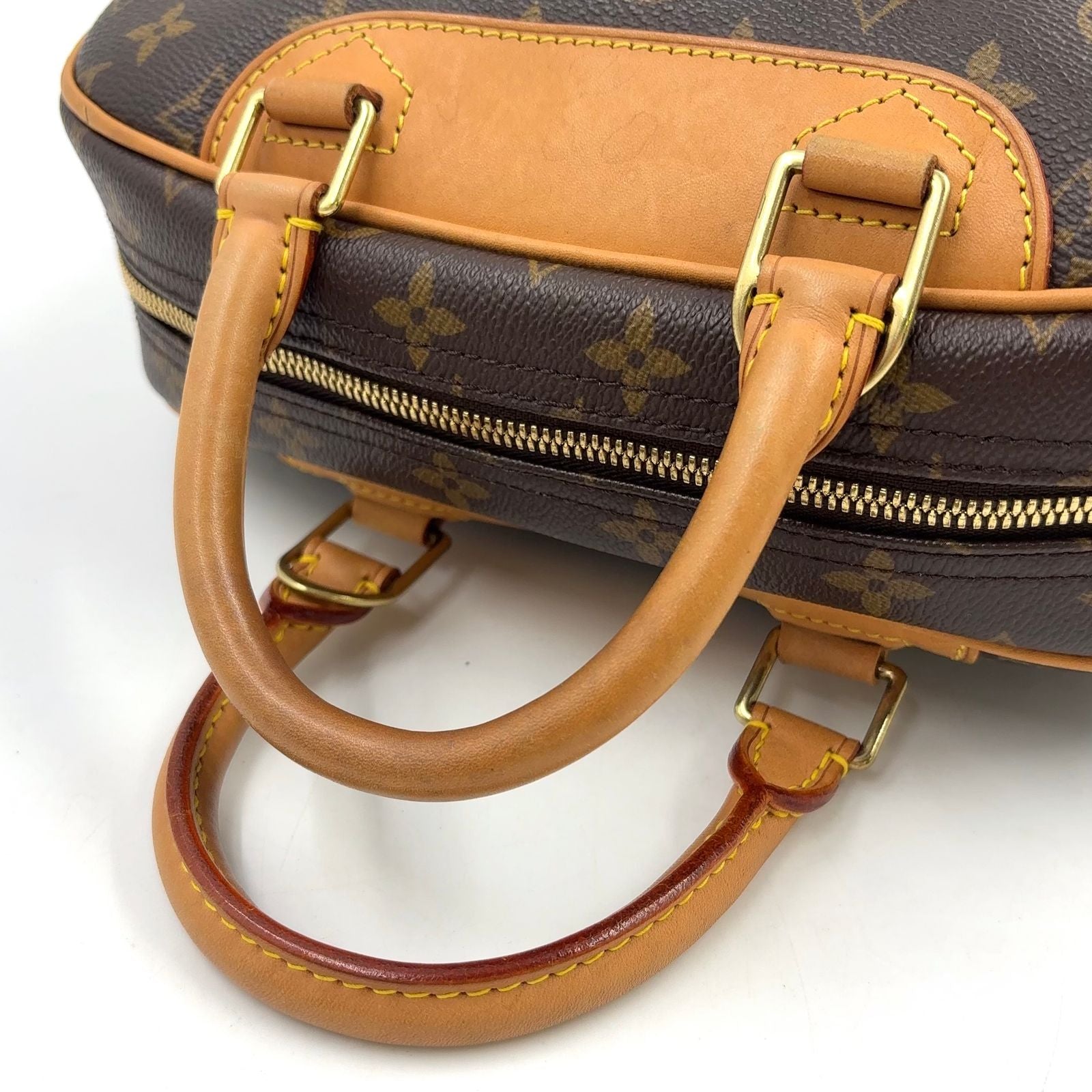 Louis Vuitton Monogram Leather Brown Light Handbag Gold — view 5