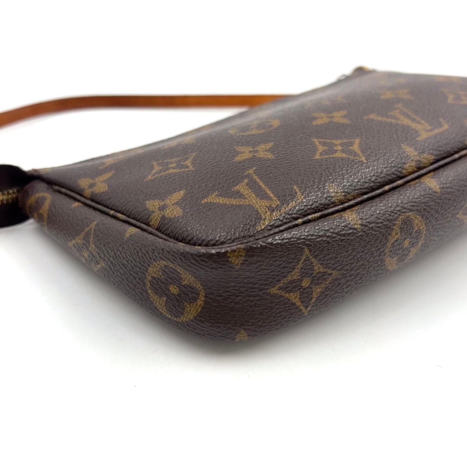 Louis Vuitton Pochette Monogram Leather Brown Light Handbag Gold — view 7