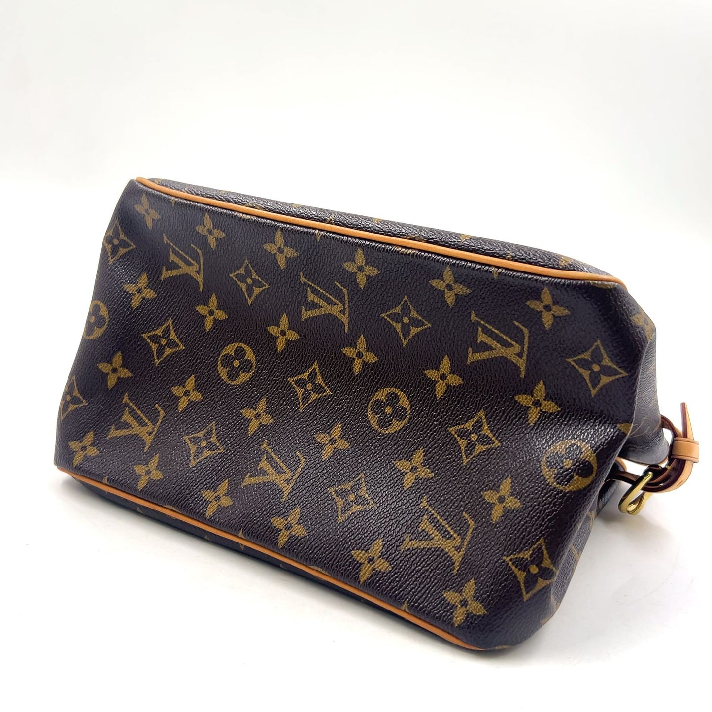 Louis Vuitton Batignolles Monogram Leather Brown Light Handbag Gold — view 5