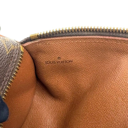 Louis Vuitton Papillon 26 Monogram Vintage Handbag — view 4