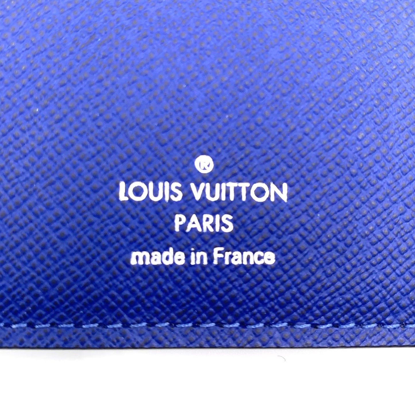 Louis Vuitton Portefeuille Brazza Taiga Cobalt Leather Blue Bifold Wallet Silver — view 4