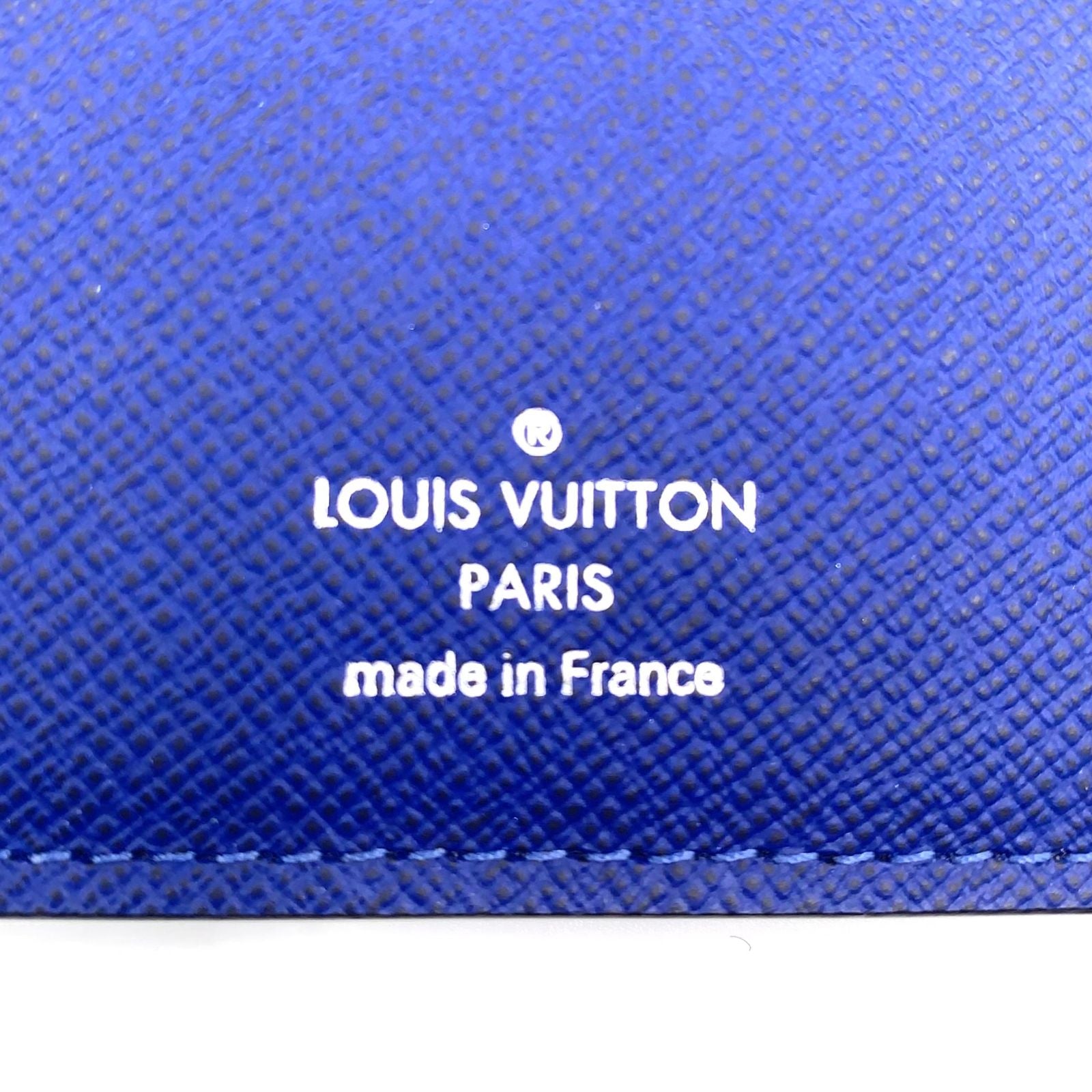Louis Vuitton Portefeuille Brazza Taiga Cobalt Leather Blue Bifold Wallet Silver — view 4