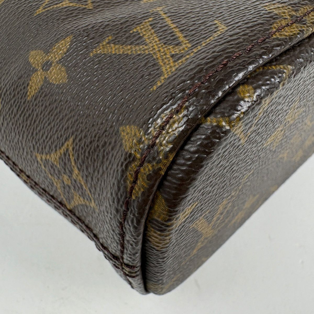 Louis Vuitton Vavin PM Handbag Monogram Brown — view 3