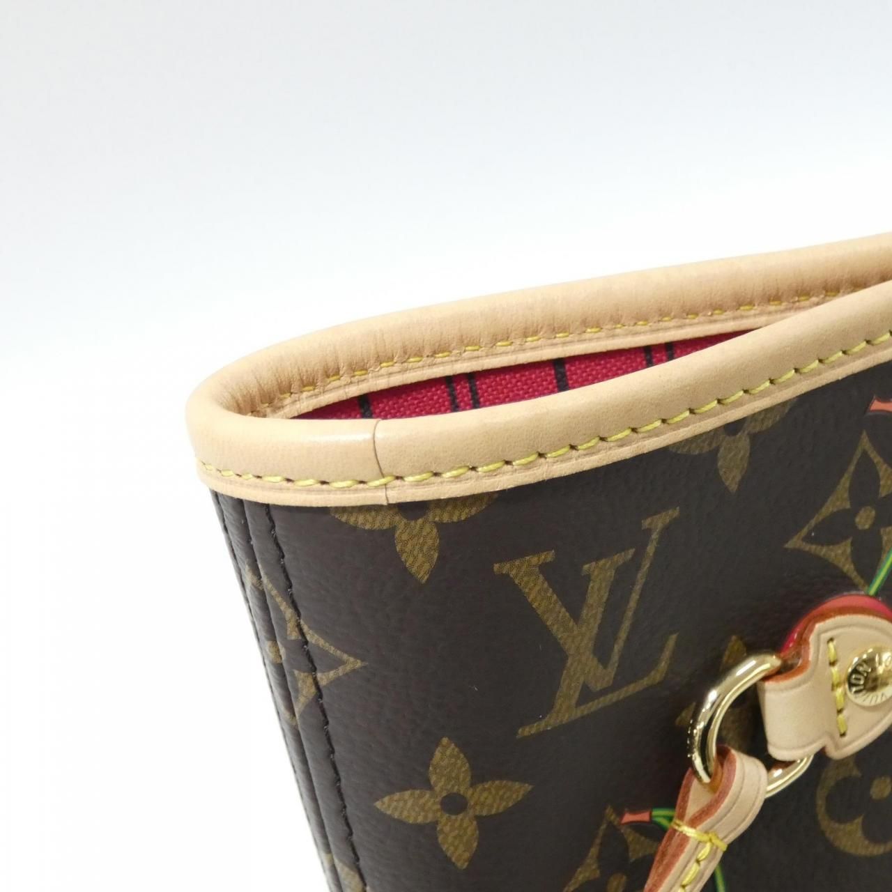 Louis Vuitton Monogram Cherry Neverfull — view 4