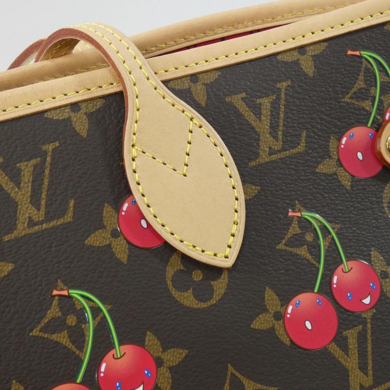 Louis Vuitton Monogram Cherry Neverfull — view 3