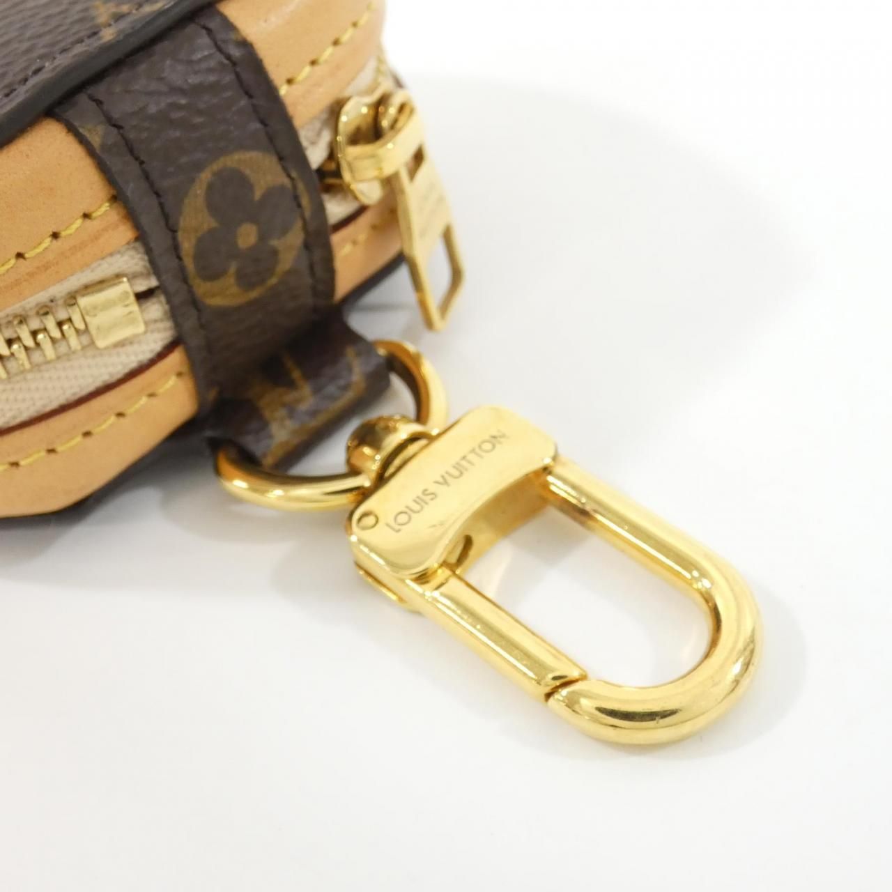 Louis Vuitton Monogram Etui Earphones Case — view 6