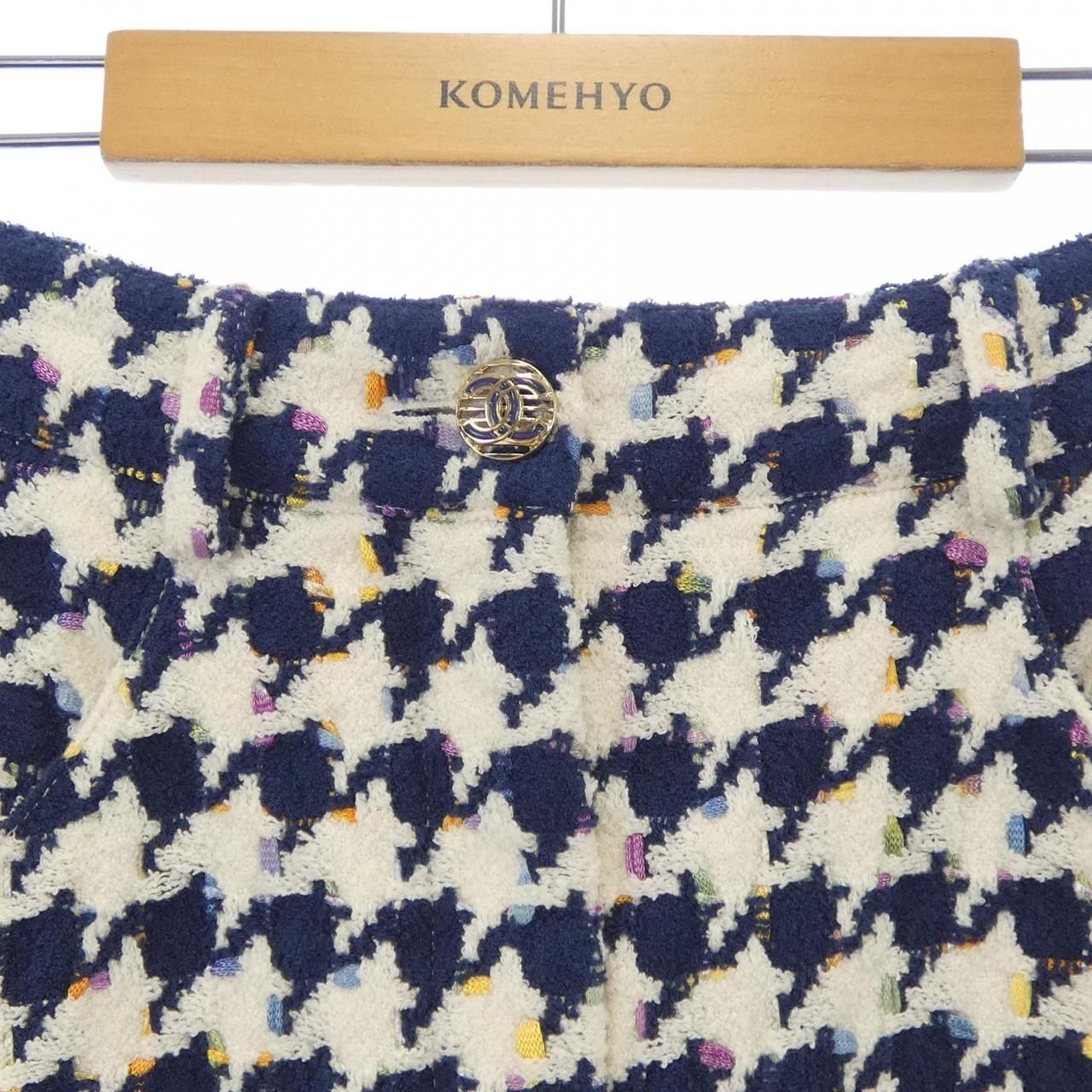 Chanel Shorts Navy — view 6