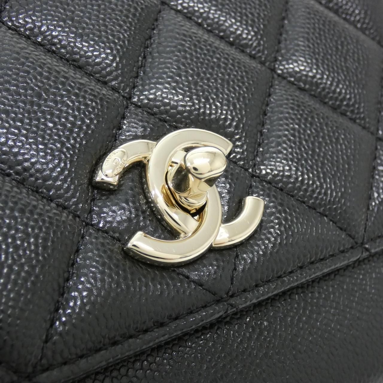 Chanel Bag Handbag Black — view 4