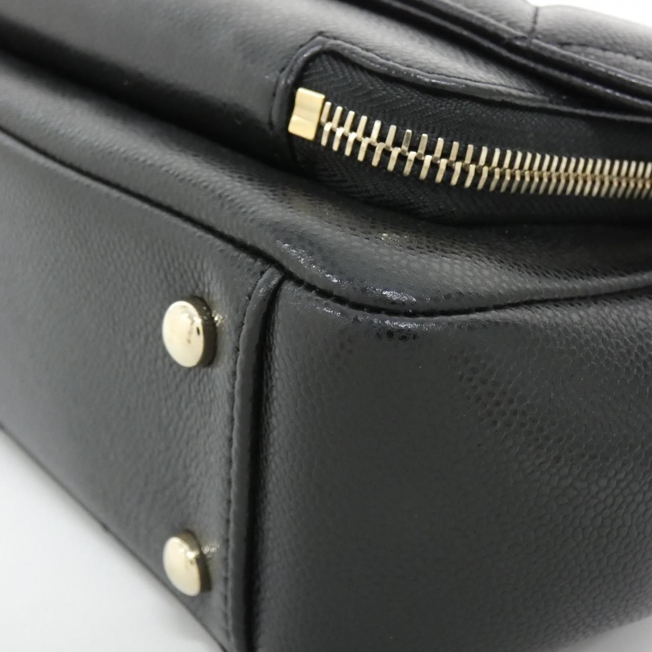 Chanel Bag Handbag Black — view 3