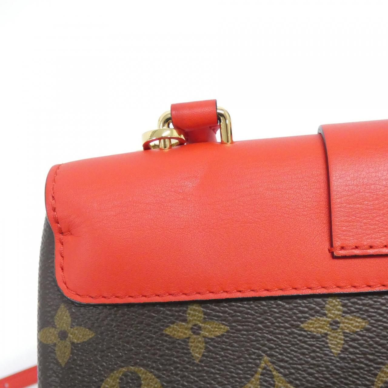 Louis Vuitton Monogram Locky BB — view 6