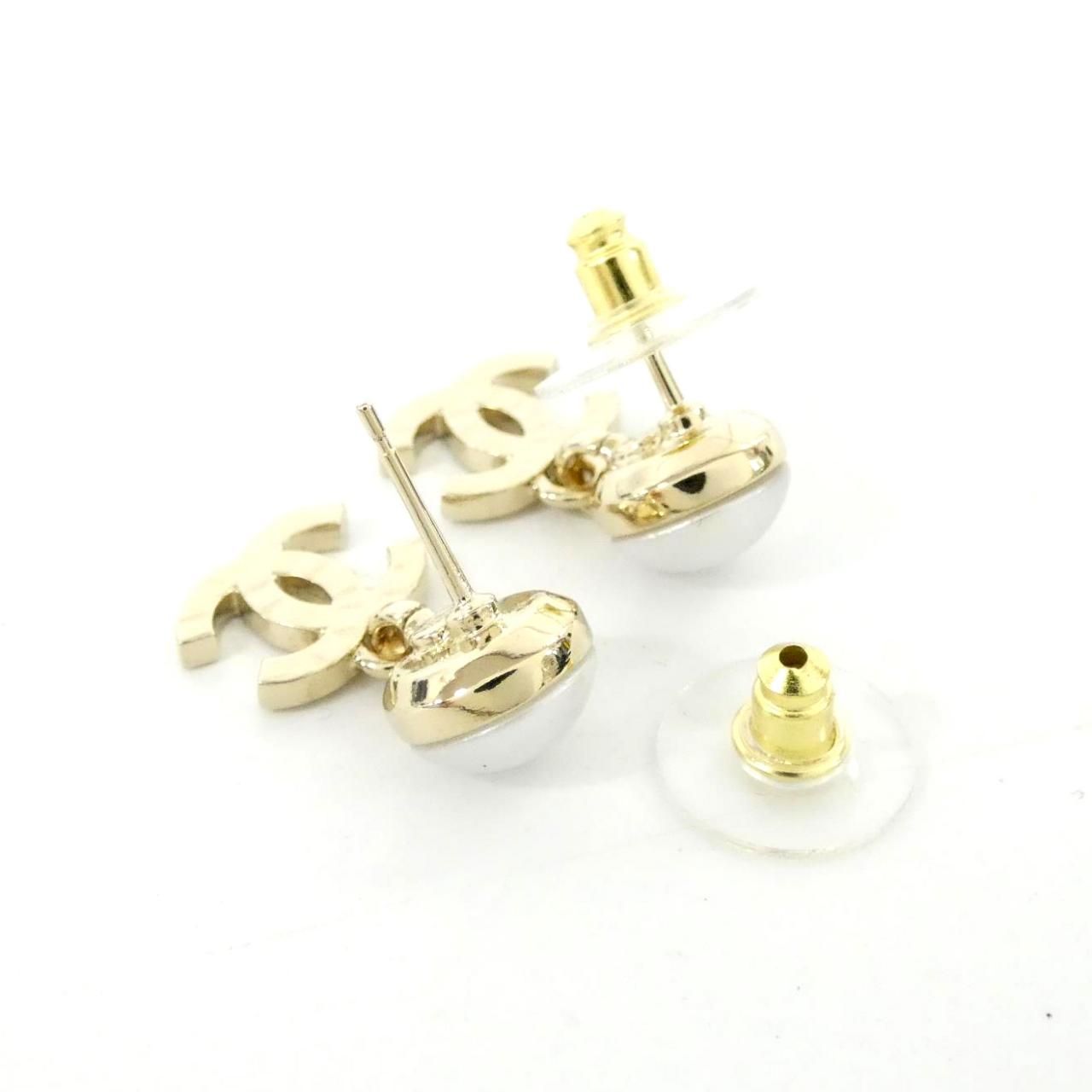 Chanel Earrings Gold — view 3