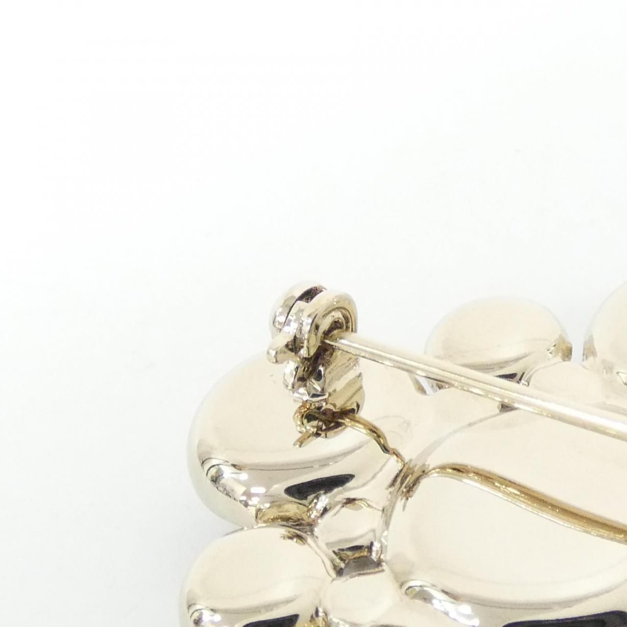 Chanel Brooch Gold — view 3