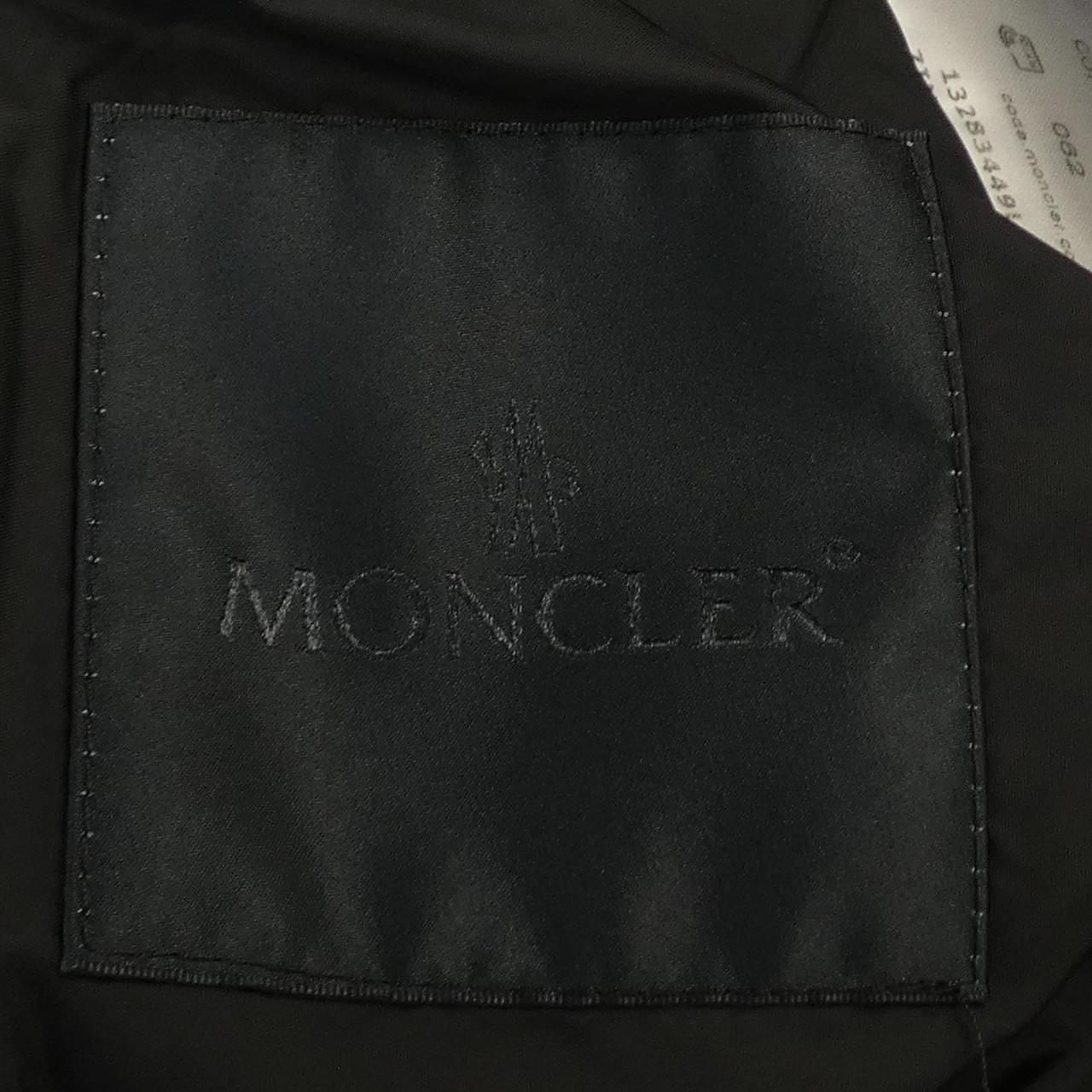 Moncler Tejat Down Jacket — view 3