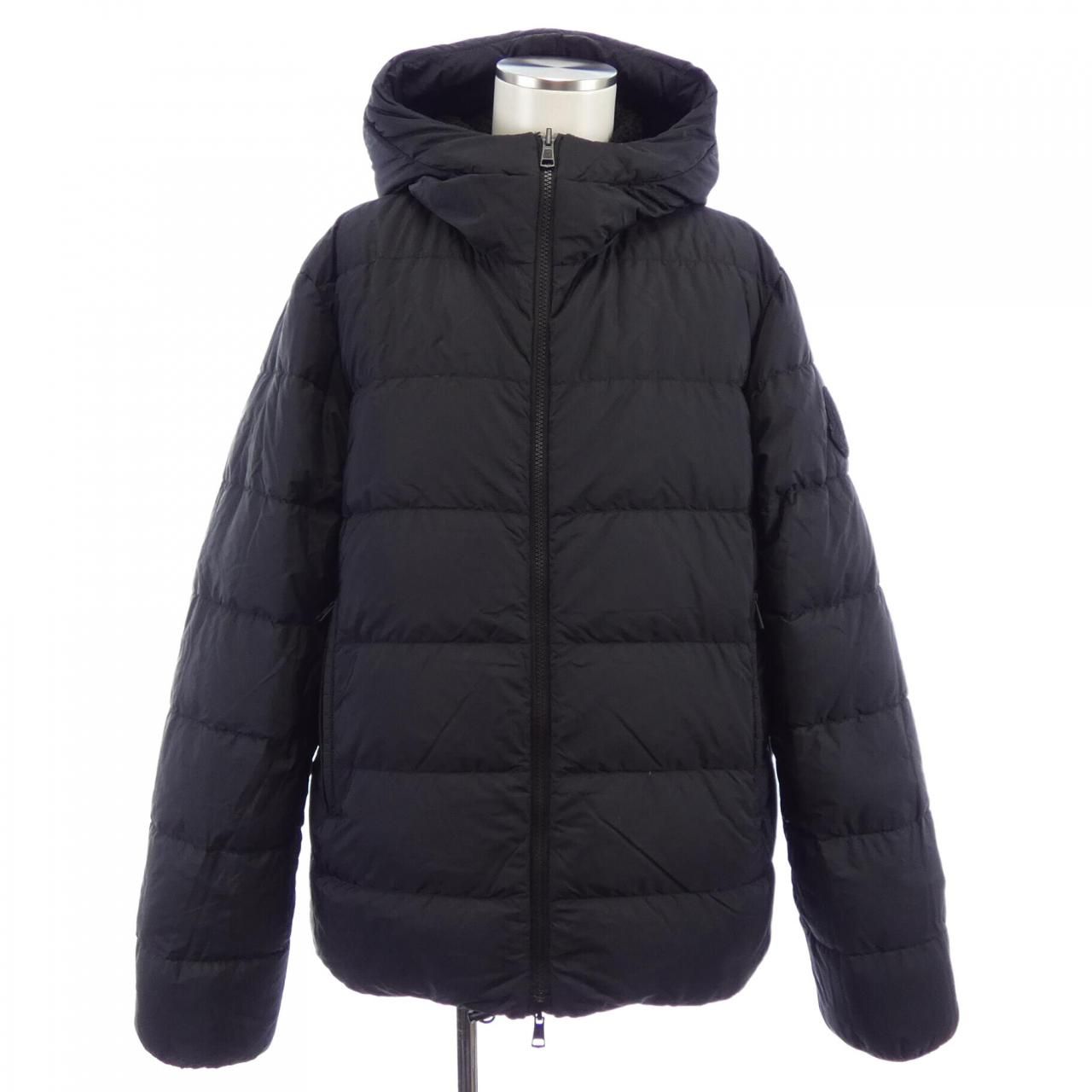 Moncler Tejat Down Jacket — view 8
