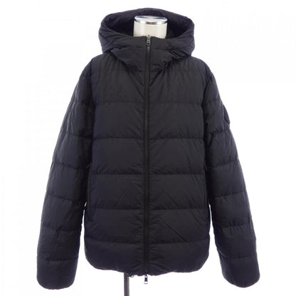 Moncler Tejat Down Jacket — view 8
