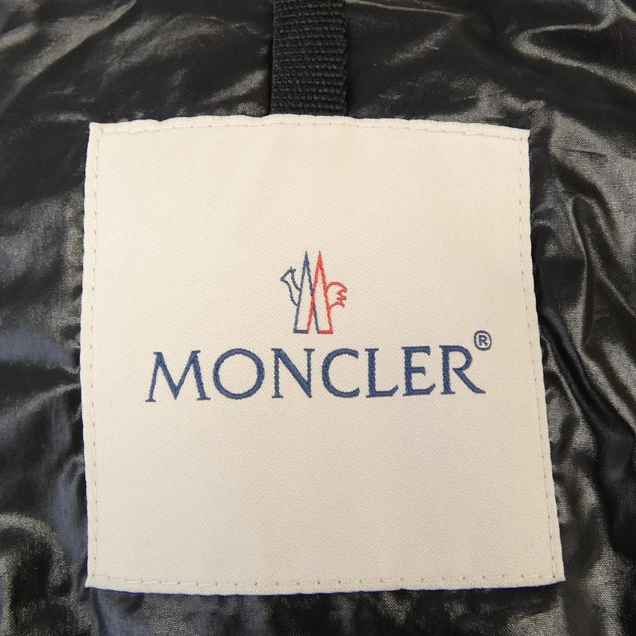 Moncler Montcla Down Jacket — view 5
