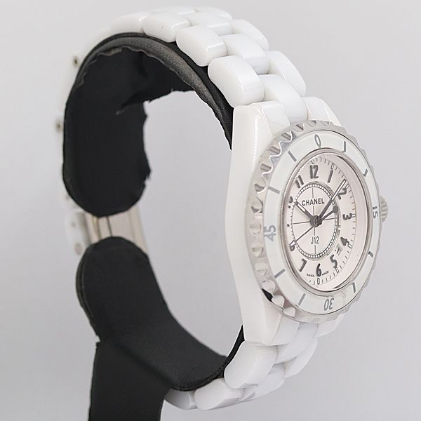 Chanel Watch Tam Silver — view 2