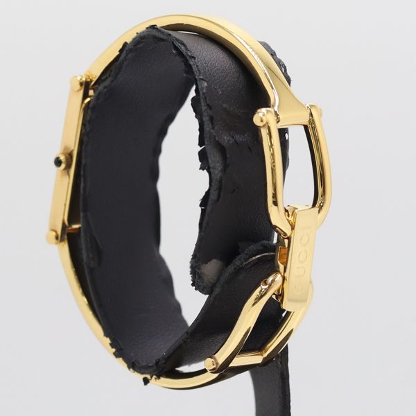Gucci Quartz Bangle Watch Gold Dial — view 3