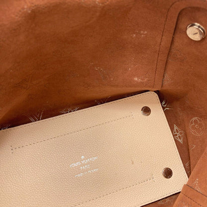 Louis Vuitton Hina PM Handbag Mahina Leather — view 9