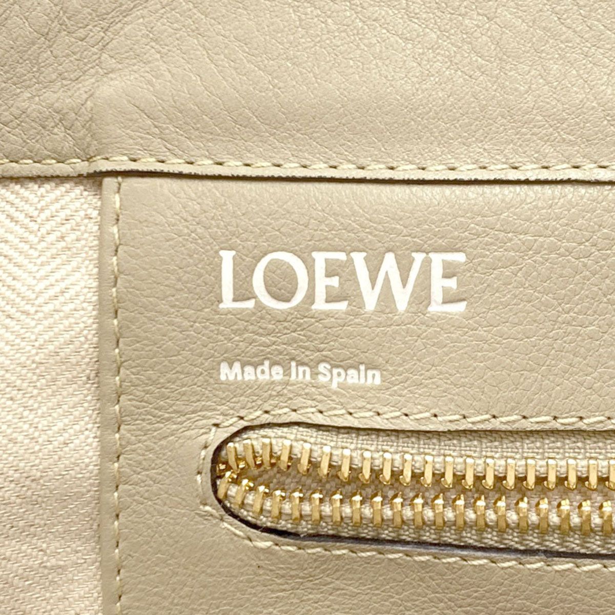 Loewe Anagram Tote Calf — view 6