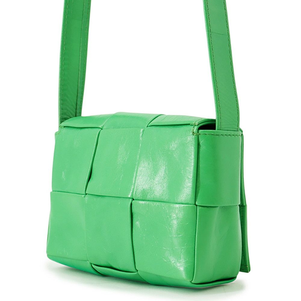 Bottega Veneta Shoulder Bag Maxi Intrecciato Candy Cassette Leather — view 2