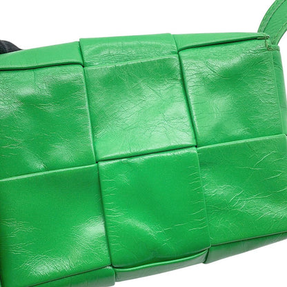 Bottega Veneta Shoulder Bag Maxi Intrecciato Candy Cassette Leather — view 9