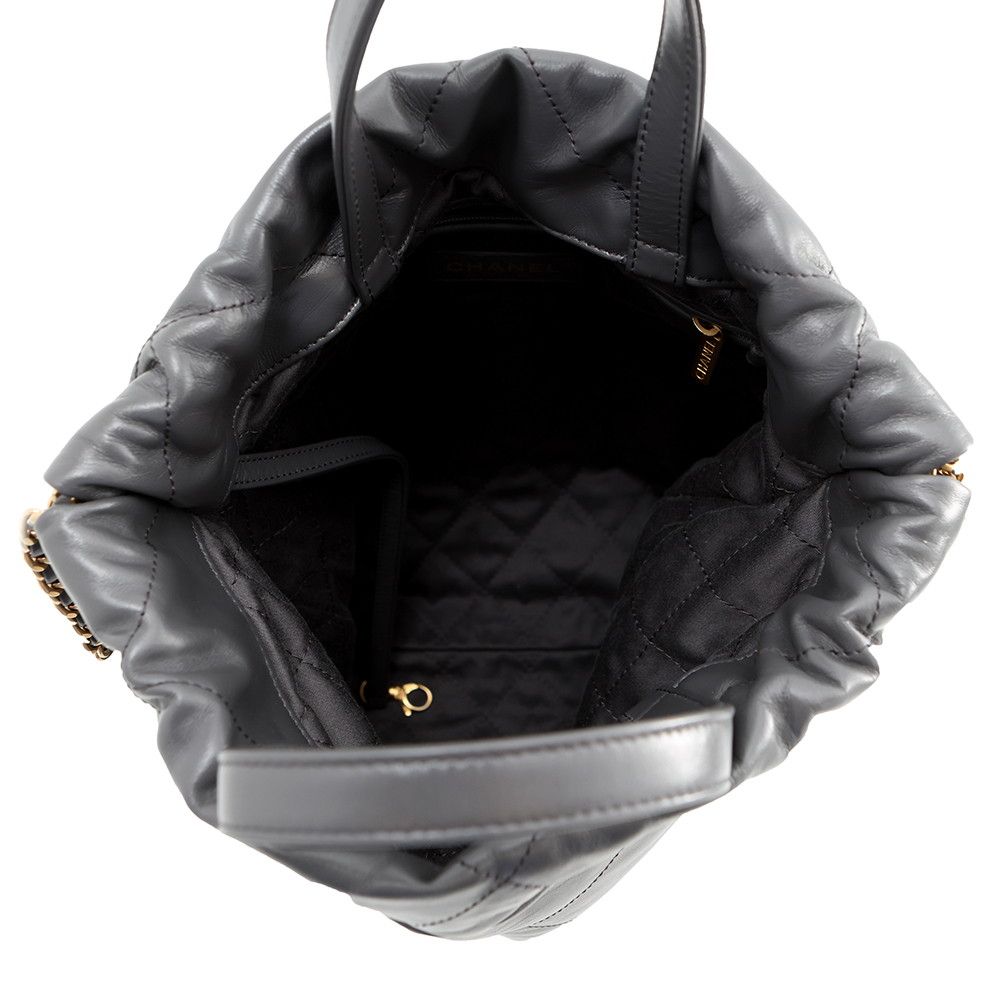 Chanel Backpack 22 Small Shiny Calfskin — view 5