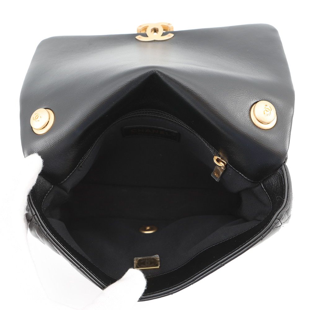 Chanel Chain Shoulder Bag Small Quilted CC Logo Lambskin Black — view 5