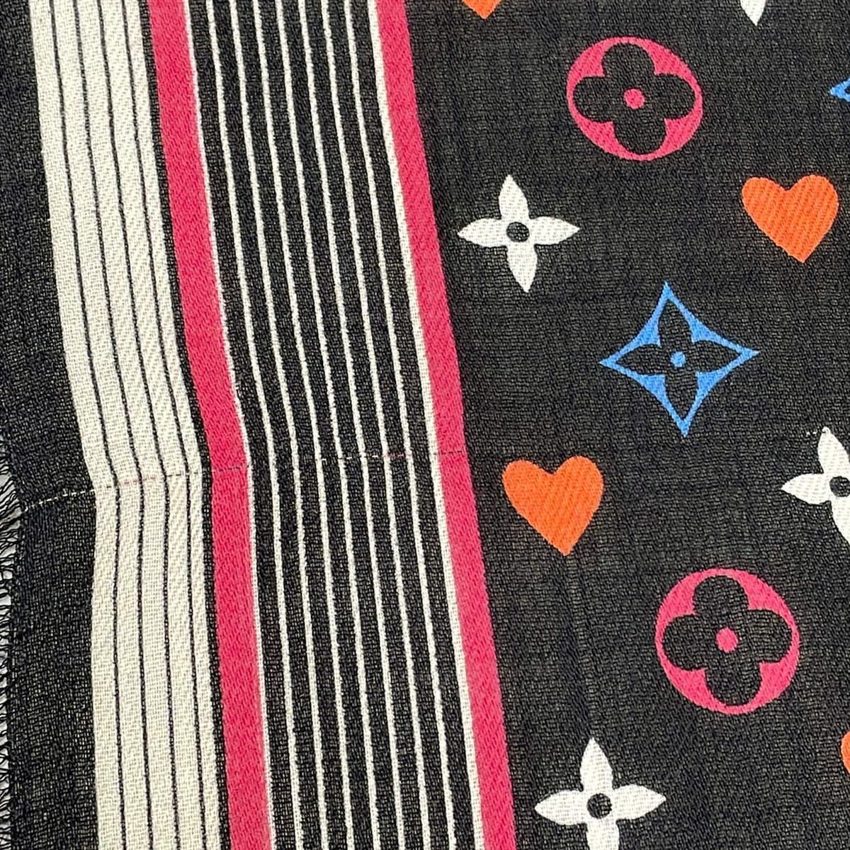 Louis Vuitton Shawl Game on Etole Noir Wool Scarf — view 4
