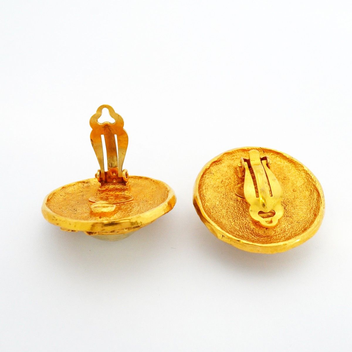 Chanel Earrings Vintage Logo Round — view 3