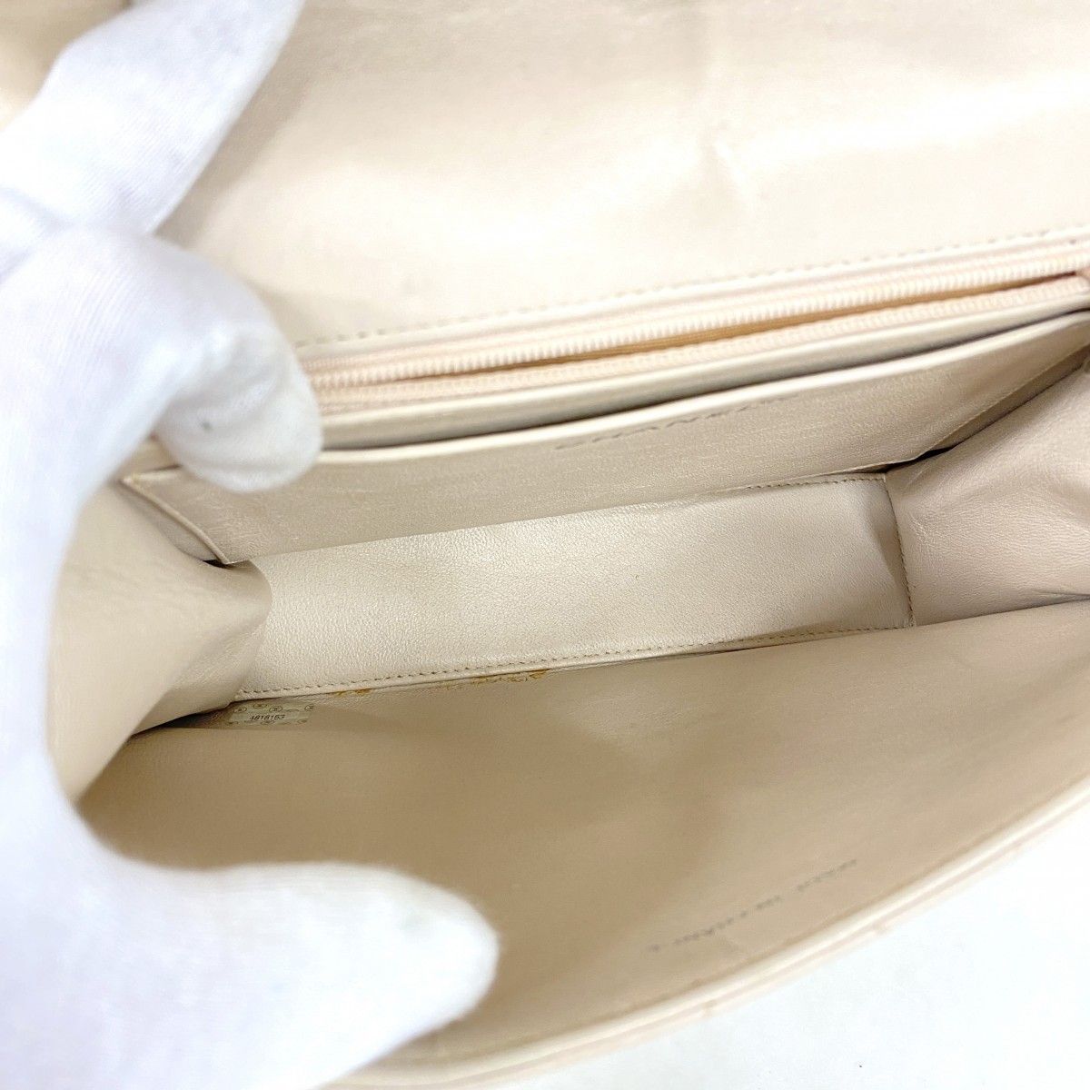 Chanel Handbag Quilted Lambskin Ivory Silver — view 4