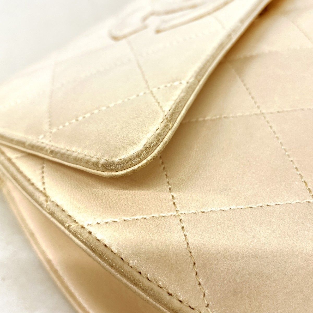 Chanel Handbag Quilted Lambskin Ivory Silver — view 8