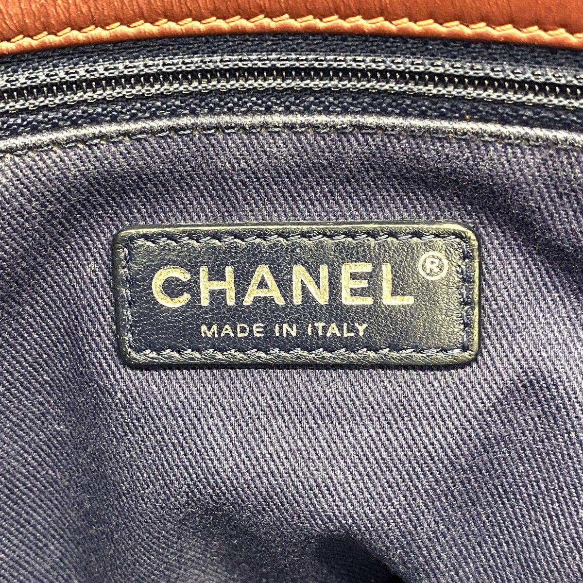 Chanel Chain Tote Quilted Leather Bordeaux Silver — view 5
