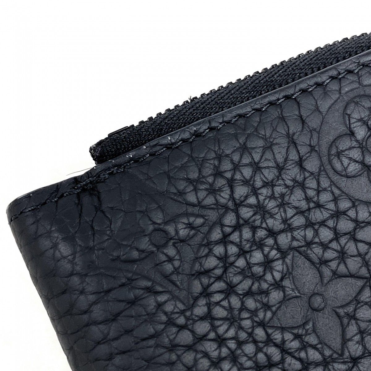 Louis Vuitton Trifold Wallet Monogram Taurillon Portefeuille Pilot Noir — view 7